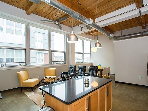3rd image of 120 Holmes St Unit 203