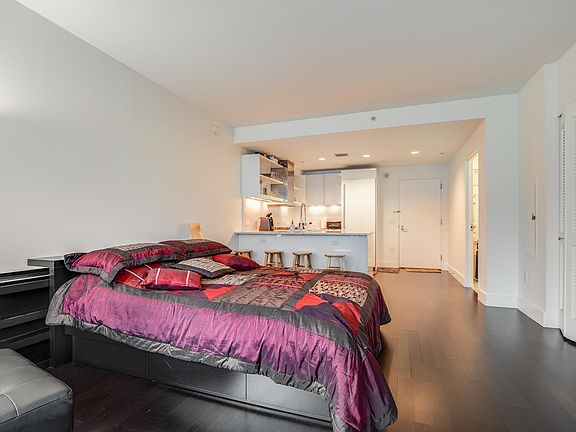 4th image of 77 Hudson St APT 1201