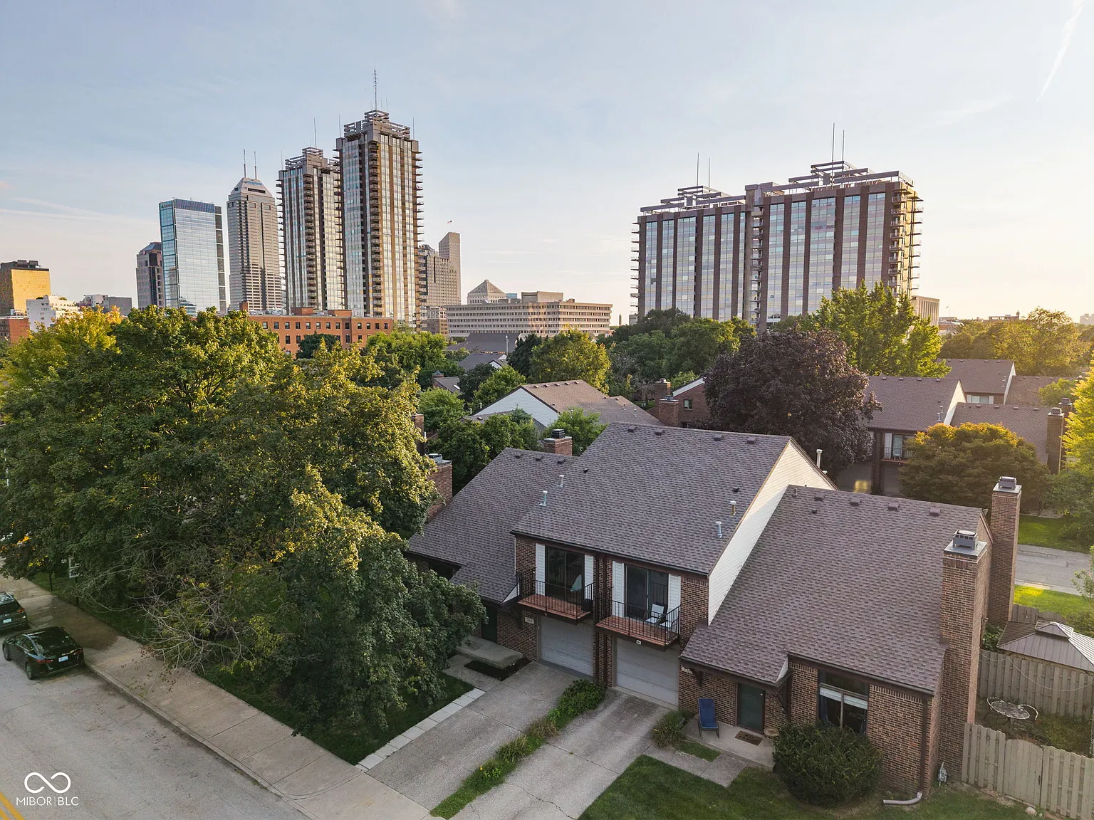 2 bed, 1.5 bath, 1100 sqft, $2,600 — Photo 1