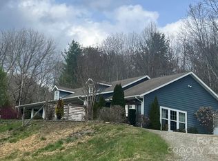 286 Stillhouse Ln, Burnsville, NC 28714