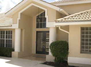 9576 Southern Belle Dr, Weeki Wachee, FL 34613