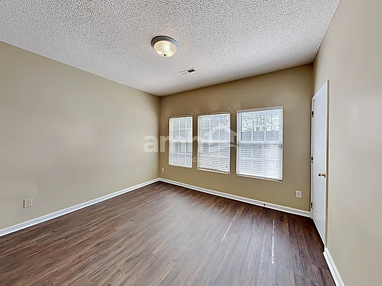 116 N Honey Springs Ave — Photo 10
