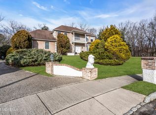 9 Dominion Drive, Jackson, NJ 08527