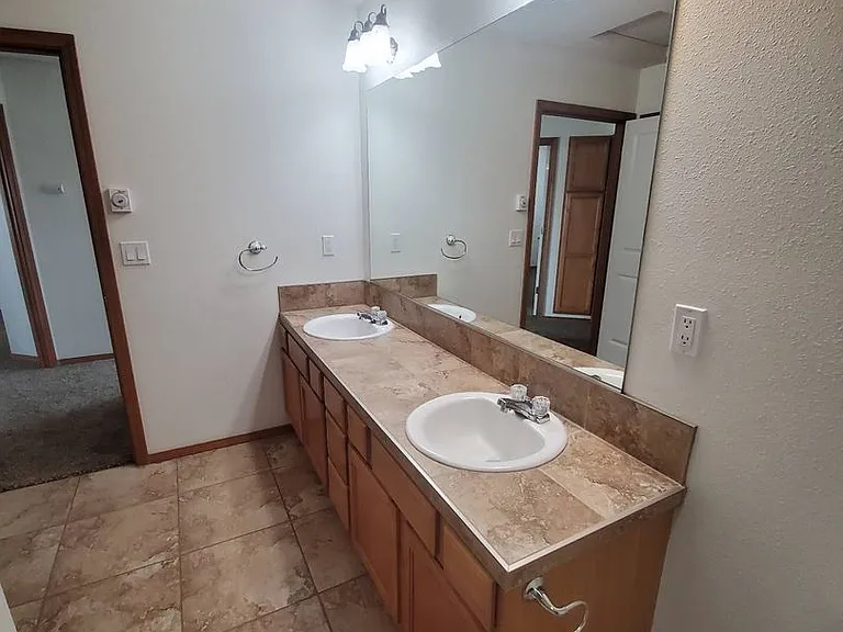 7524 McDougal Ave NE — Photo 6