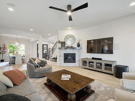 5th image of 249 Townes Ct
