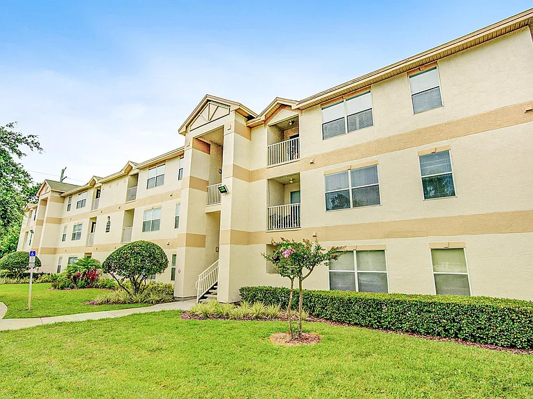 The Club at Sugar Mill Apartments — Photo 14