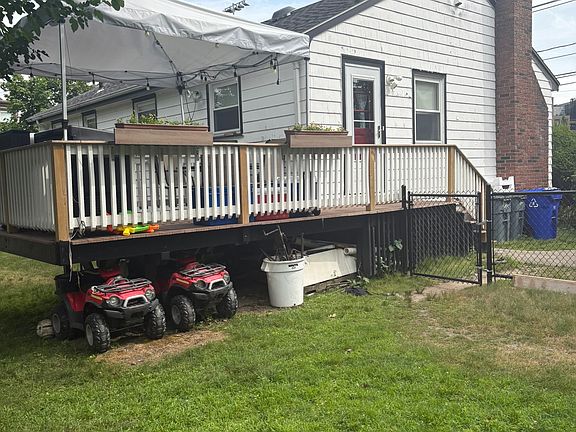 Side of house - and deck