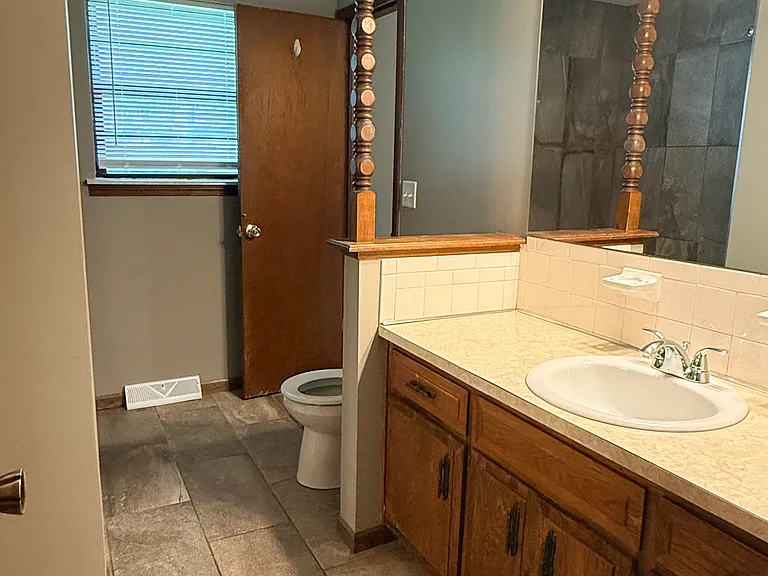 1700 SW Speas Dr — Photo 6