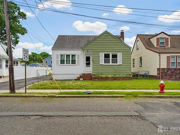 3rd image of 251 Gereghty St