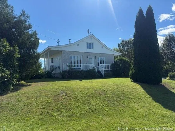 18 Savoie St, Eel River Crossing, NB E8E 1T8