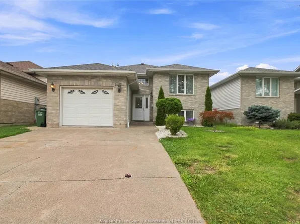 2424 Timbercrest Ave, Windsor, ON N8P 1S2