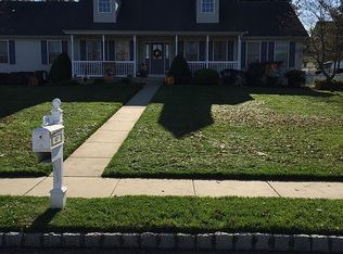 11 Clover Ridge Dr, Mickleton, NJ 08056