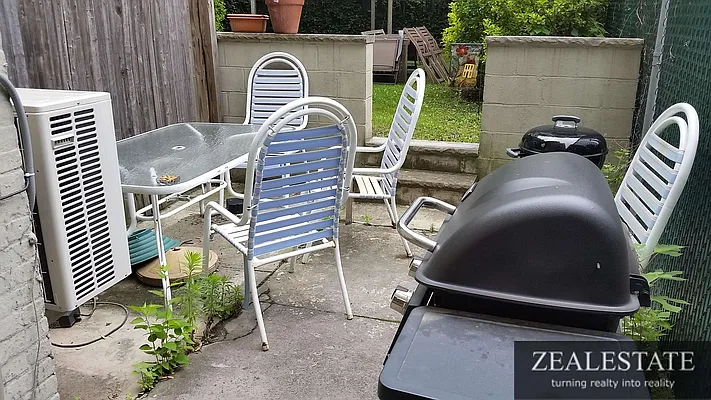 Rented by ZealEstate Group Inc | media 37