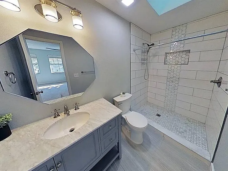 641 Maple Oak Cir #101 — Photo 6