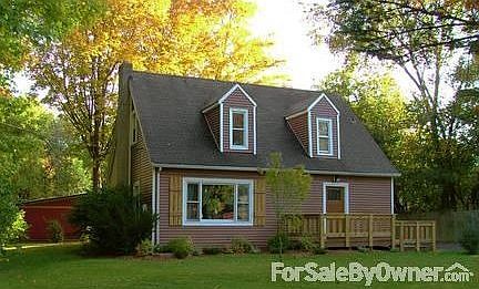 1034 Holmes Rd
						:
						New siding, Newer windows, Large decks, Barn in Back yard, Great Neighbors!