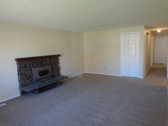 4th image of 2708 E Heroy Ave