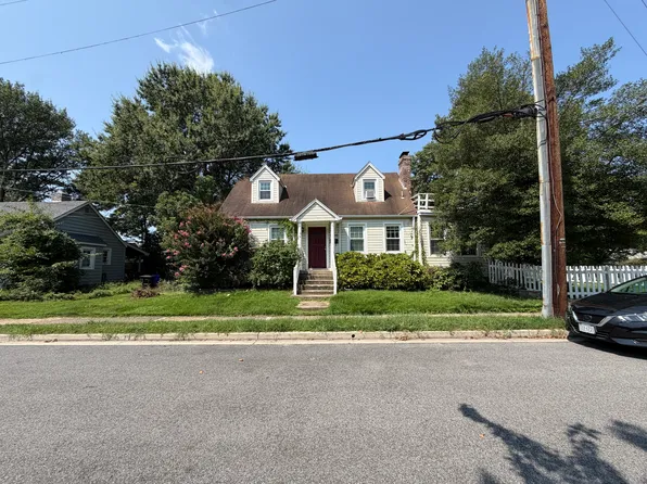 700 18th St S #A, Arlington, VA 22202