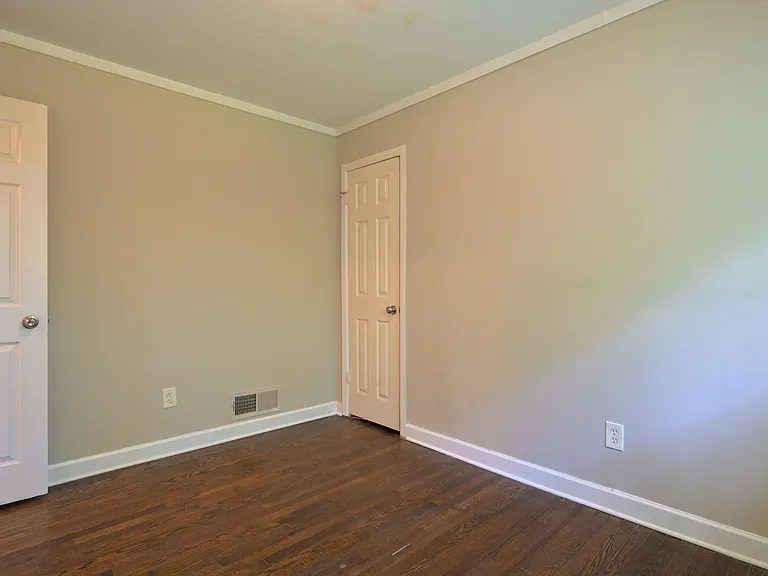 2075 Claude St NW — Photo 9
