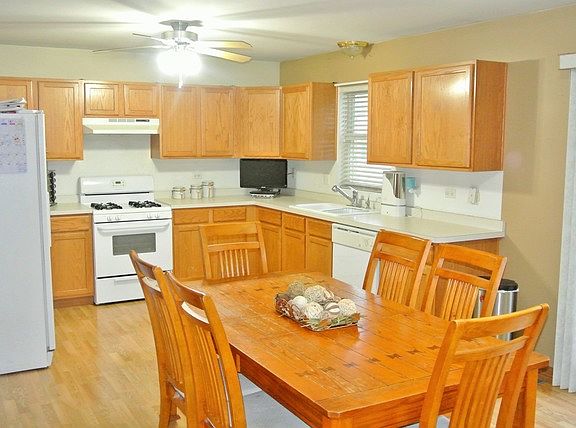 5th image of 7809 W 66th St