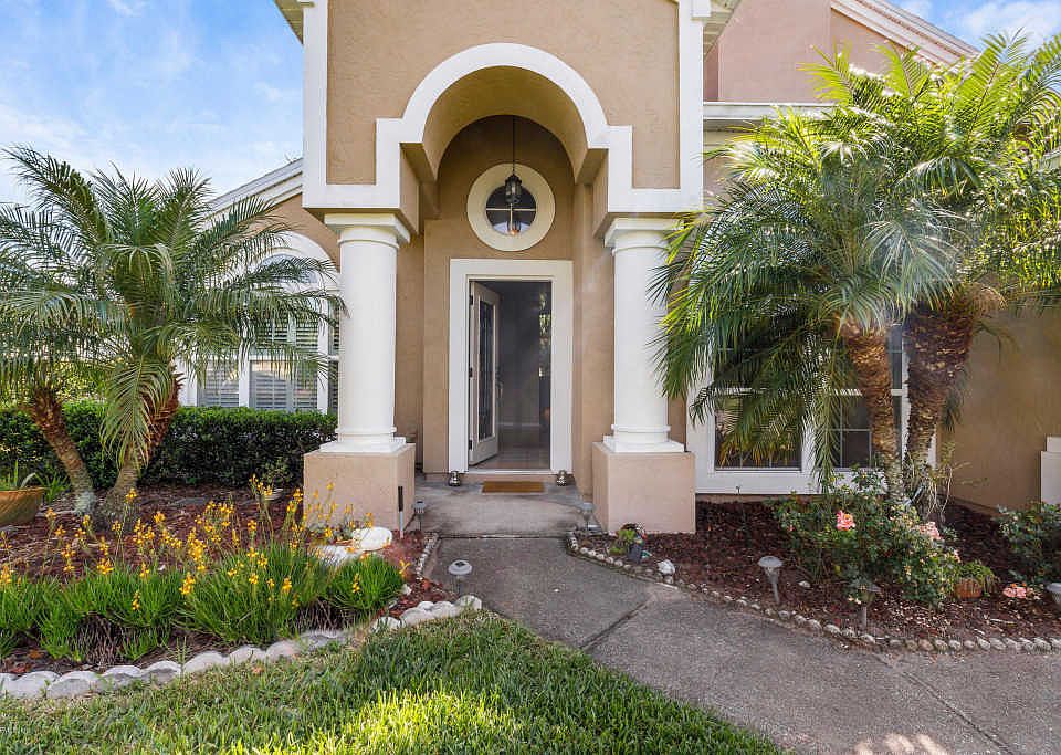 1st image of 132 Crosscove Cir