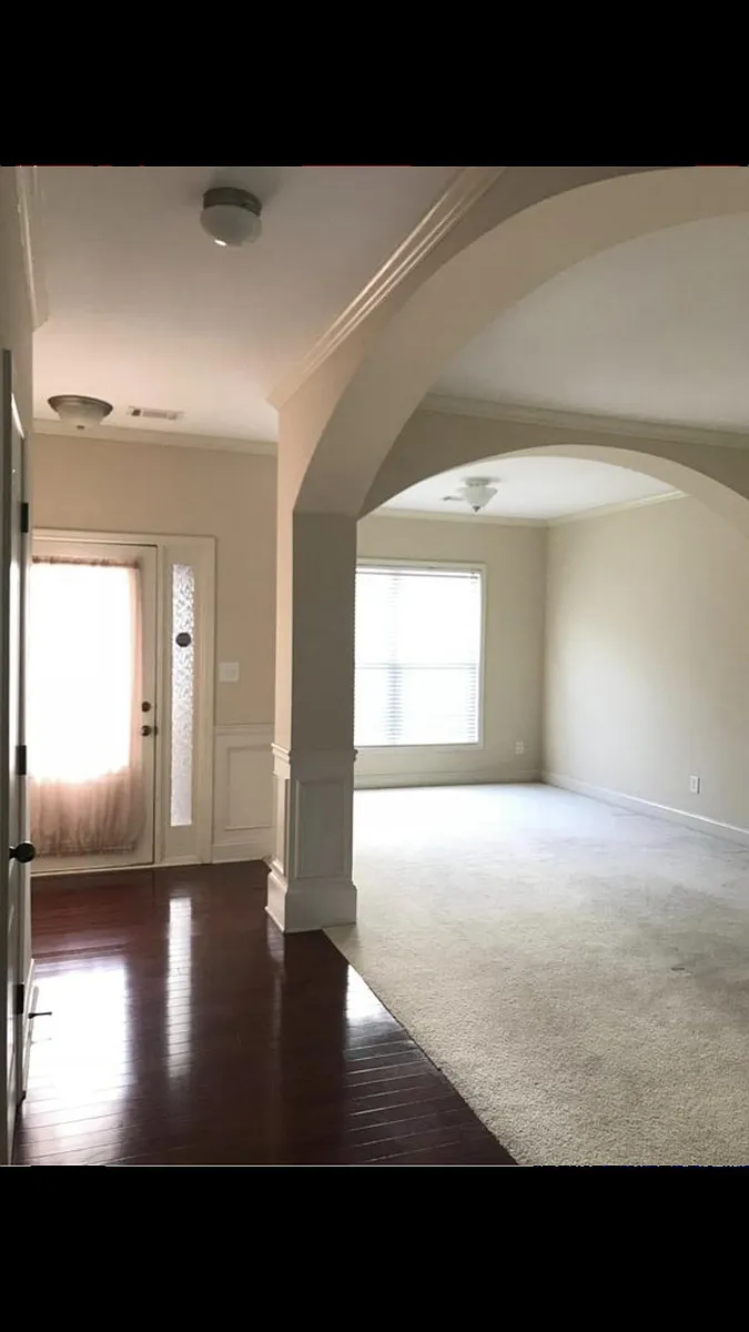Building Photo - 4185 Suwanee Oaks Ct