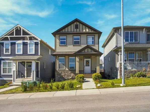 35 E Heritage Rise, Cochrane, AB T4C 2R5