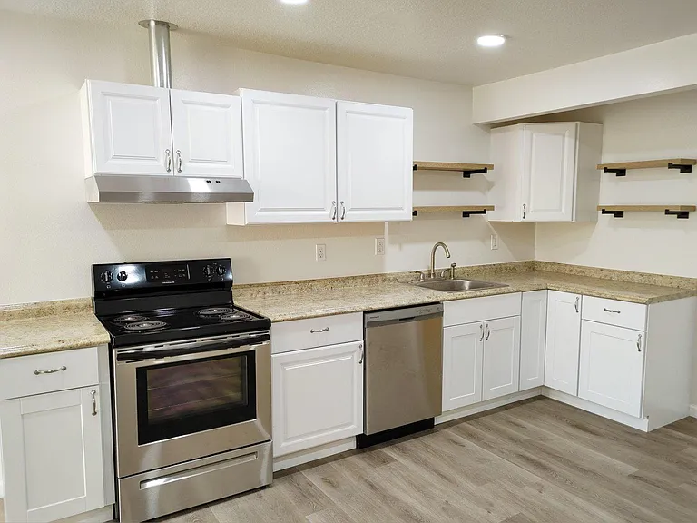 720 N Montesano St #720 — Photo 4