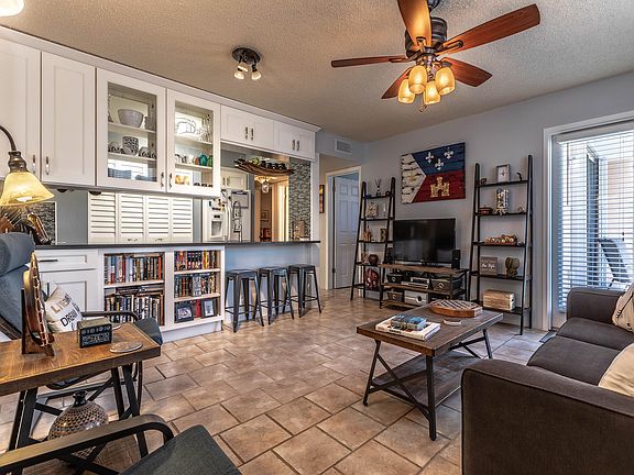 5th image of 3930 S Roosevelt Blvd #S206