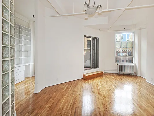 Sold by Sotheby's International Realty | media 32