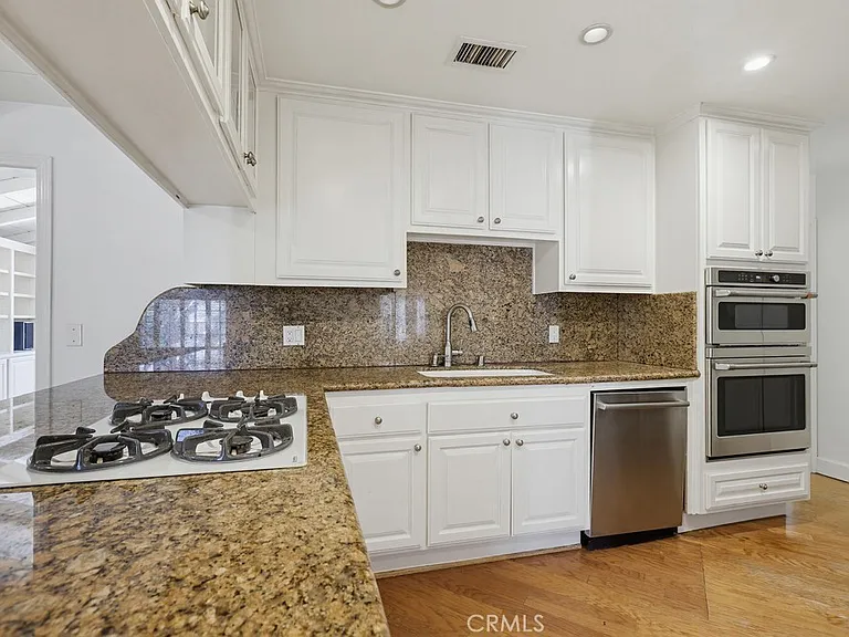 2705 E Jacaranda Ave — Photo 27