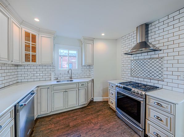 8-35 Lake St FLOOR 1