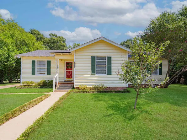 1306 Mobile St, Marshall, TX 75670