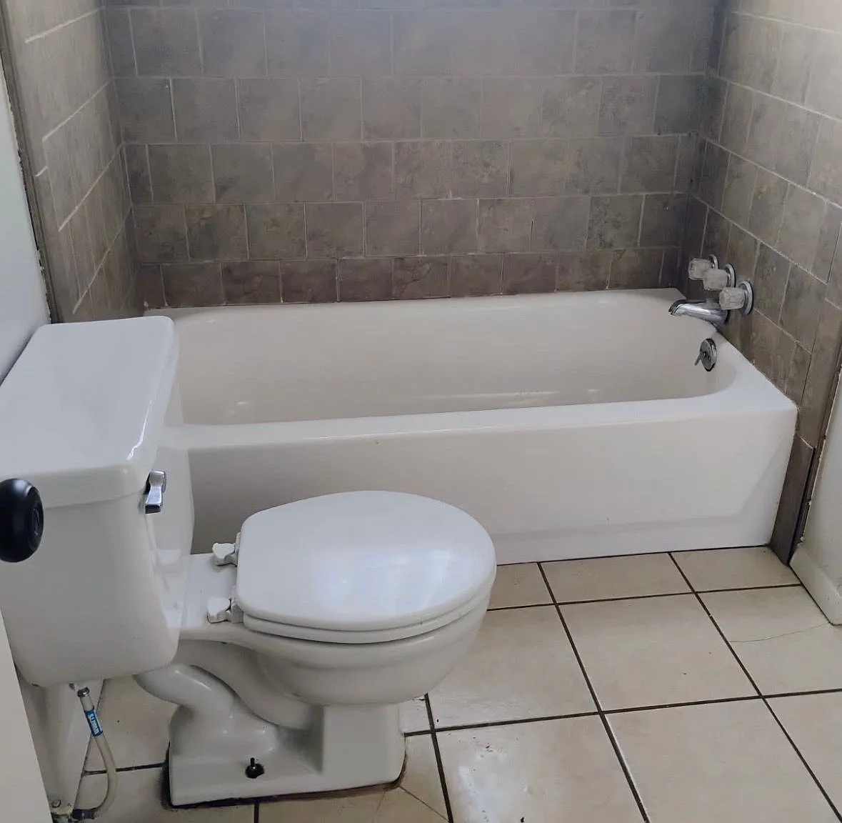 4 bed, 1.5 bath, 1642 sqft, $1,695 — Photo 4