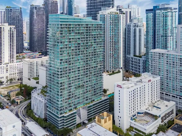 79 SW 12th St, Miami, FL