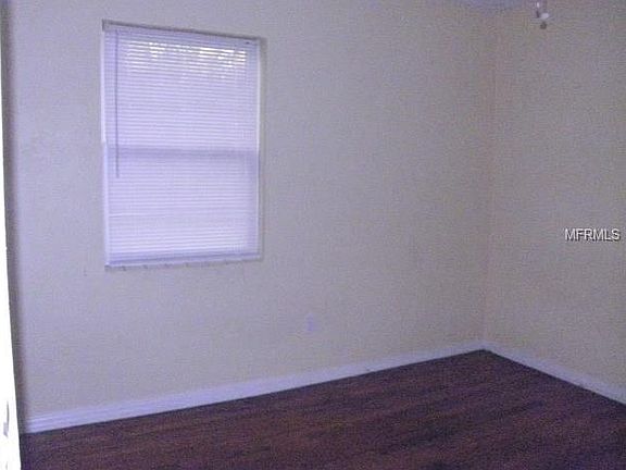 5th image of 724 Sagamore St