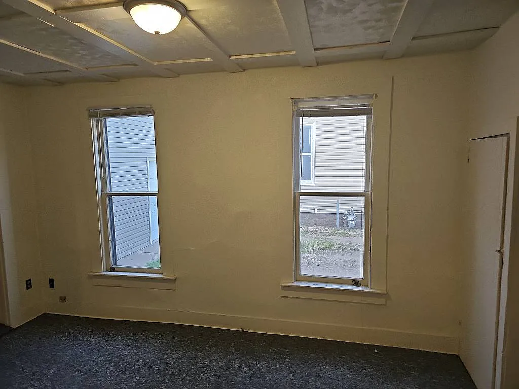 3 bed, 720 sqft, $1,200 — Photo 4