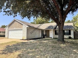 7941 Bermejo Rd, Fort Worth, TX 76112