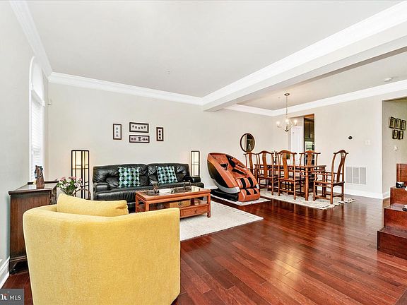 5th image of 7673 Elmcrest Rd