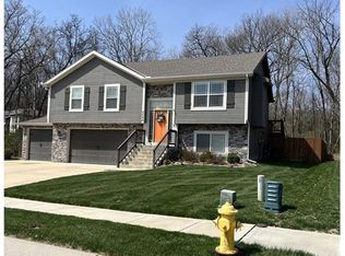 5068 NW Timberline Dr, Riverside, MO 64150