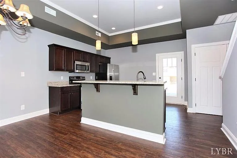 114 Capital St — Photo 4