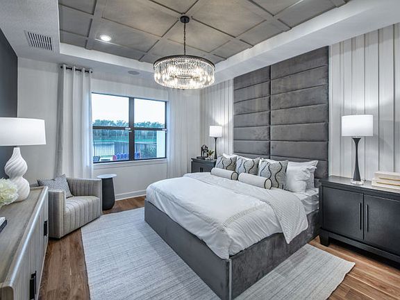 First Floor Owner s Suite