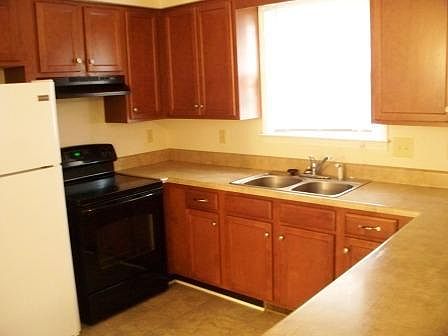 4th image of 576 Bridgette Dr