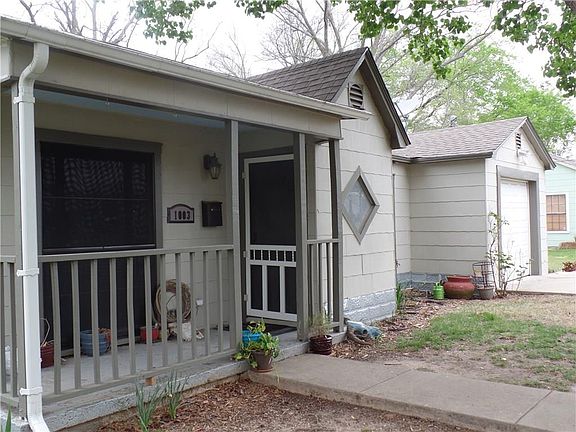 3rd image of 1003 Gladney St
