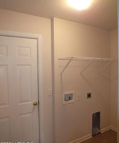 255 Colony Dr — Photo 22