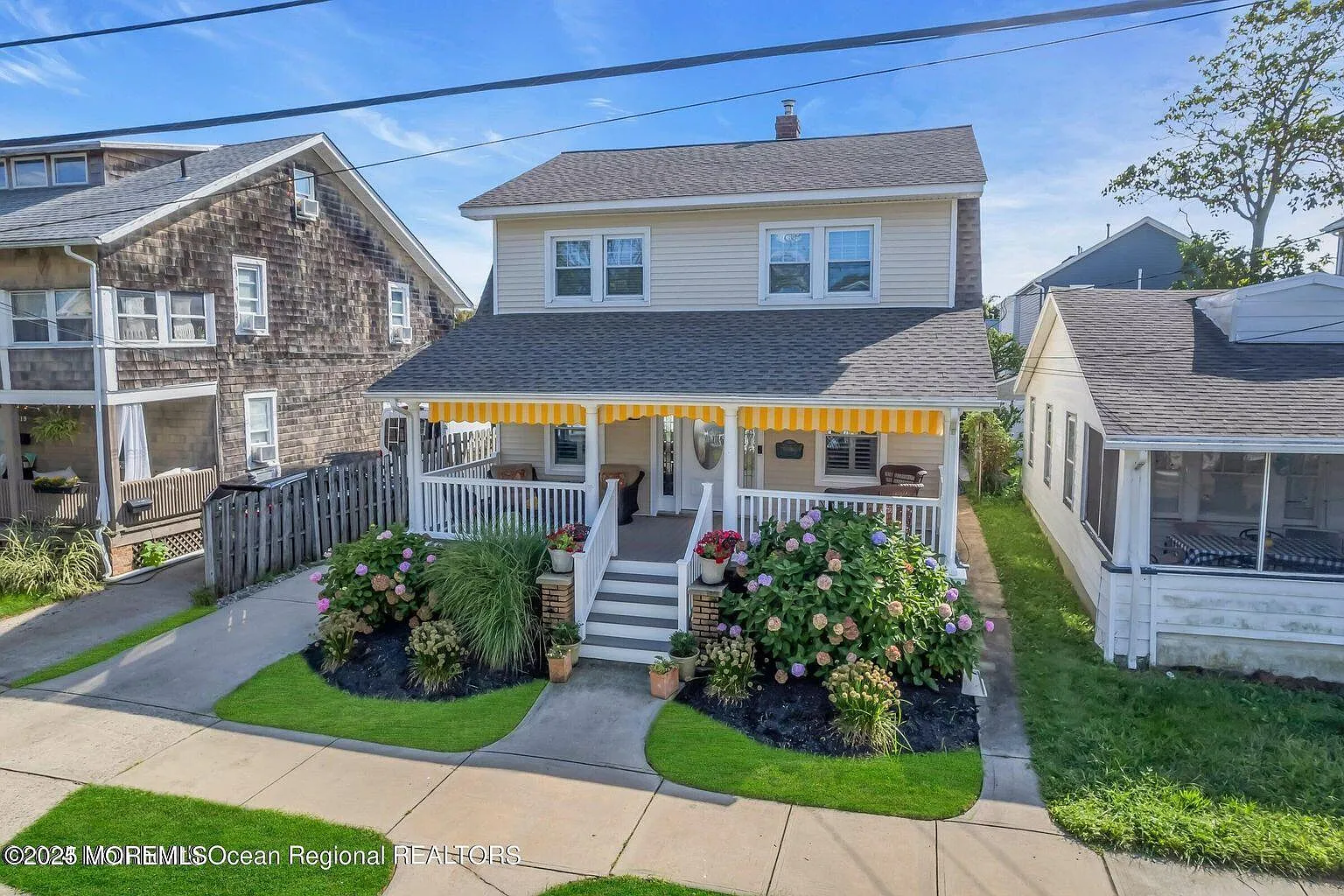 3 bed, 2.5 bath, 1398 sqft, $4,500 — Photo 2