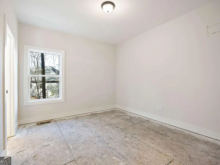 360 Ansley Dr — Photo 28