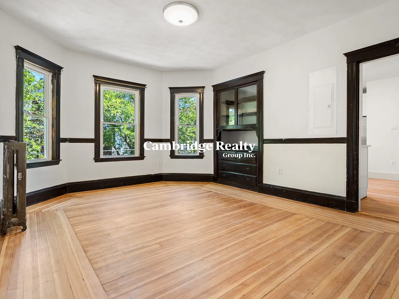4 bed, 1.5 bath, $5,695 — Photo 3