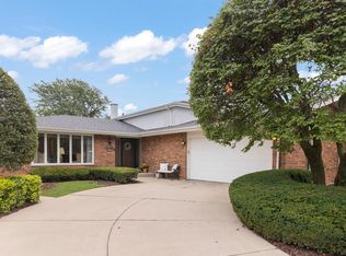 15213 Woodmar Dr, Orland Park, IL 60462