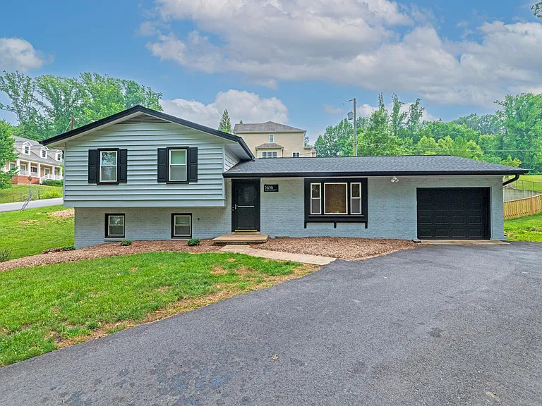 5616 Shade Tree Ln — Photo 1