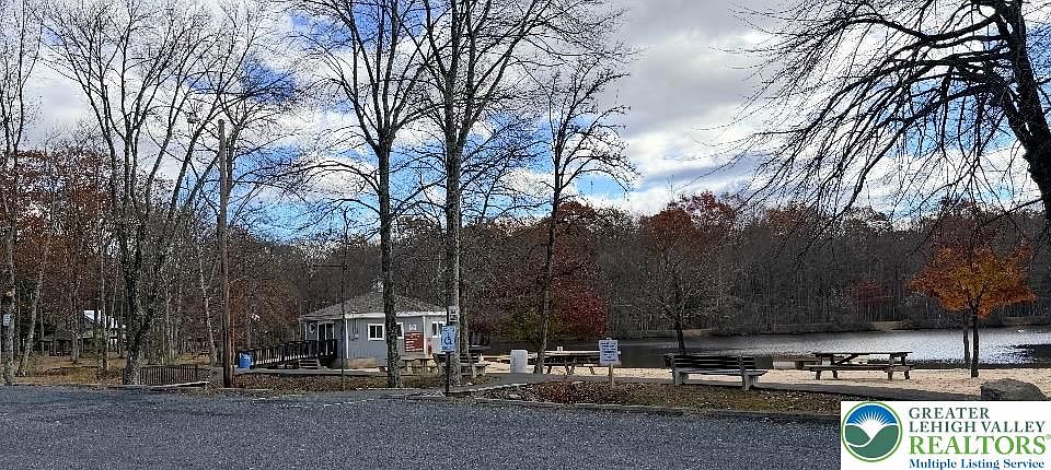2nd image of Lake Dr